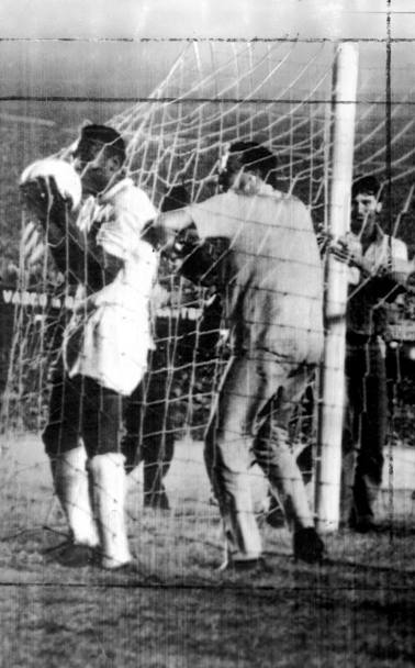 Il 19 novembre 1969 Pel realizza contro il Vasco da Gama “O’ Milesimo”, il millesimo gol della sua lunghissima carriera, su calcio di rigore